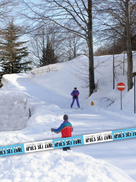 Absperrband Après Ski Zone, 15 m lang, 7,5 cm hoch